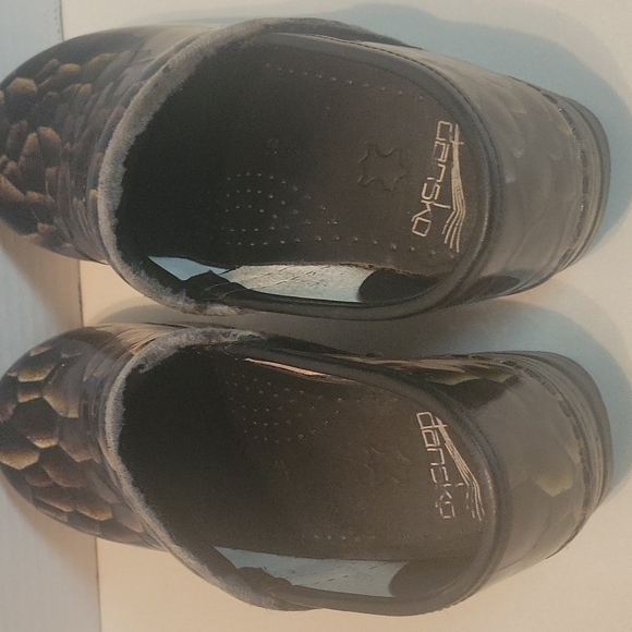 Dansko size 37 clogs - Picture 4 of 12